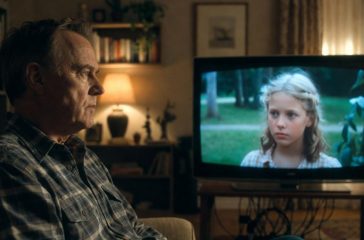 MAN-WATCHING-LITTLE-HOUSE-ON-THE-PRAIRIE