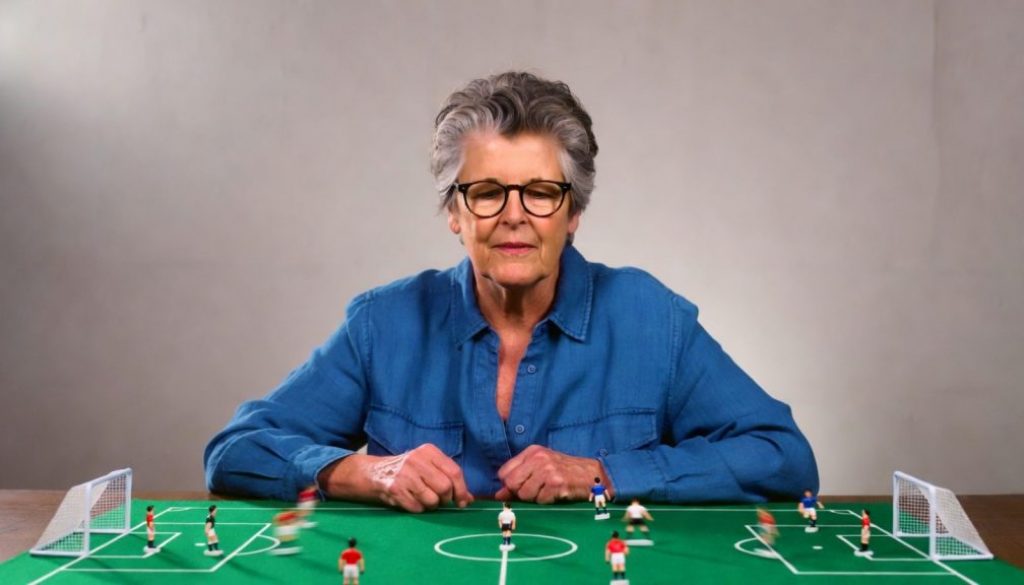 PRUE-LEITH-PLAYING-SUBBUTEO