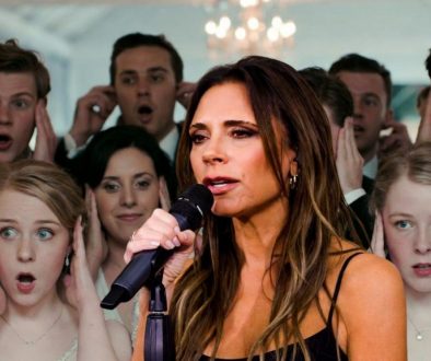 VICTORIA-BECKHAM-SINGING