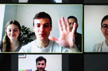 Scientists Reveal 90% of Group Chats Are Just People Saying ‘Sorry, Only Seeing This Now’